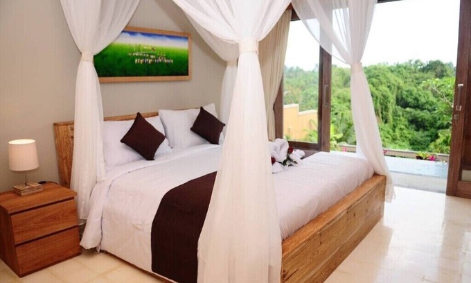 Batuan Villa | Entire Luxury Villa for 8 at Letung Villa