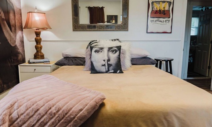 Berry Hill House | Entire place/Free parking-Minutes from Downtown
