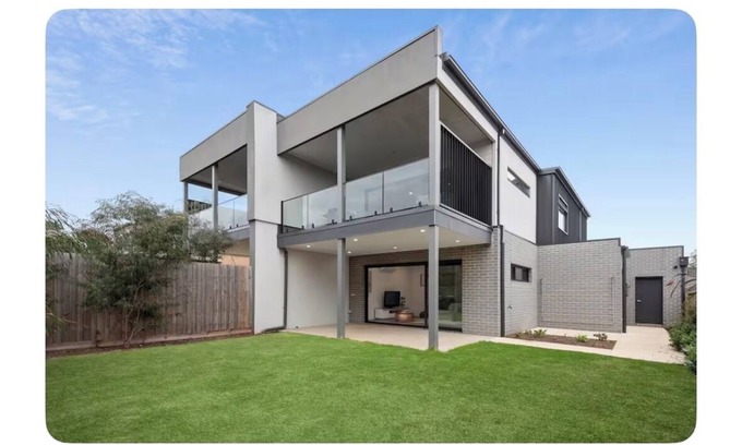 Portarlington House | Entire townhouse with living and views of You Yangs and Bay up stairs.