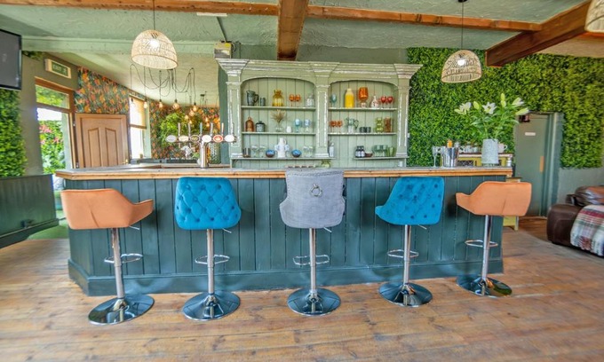 Coelbren House | Entire Venue with Accommodation Sleeps up to 19 - Waterfall Country Escape Wales