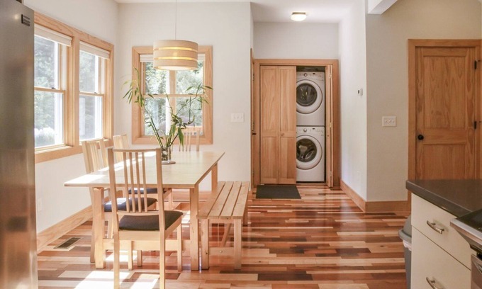 Asheville House | Epic Views! Immaculate Modern Cabin Just 10 Min. From Downtown!
