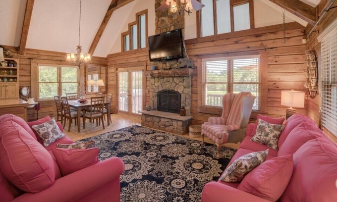 Rutherfordton Cabin | Equestrian Log Cabin. Beautiful interior and pet friendly!