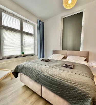 Burgeresch Apartment | Erholsame City-Erdgeschosswohnung mit Veranda, Grill und Parkplatz D46EG