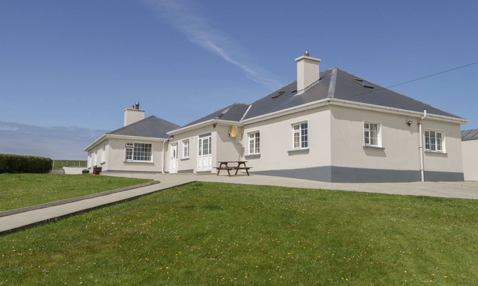 Belmullet House | ERRIS HEAD HOUSE, family friendly in Belmullet, County Mayo