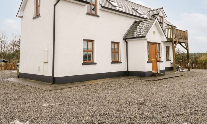 Errit Cottage | ERRIT, pet friendly, with open fire in Loughglynn, County Roscommon