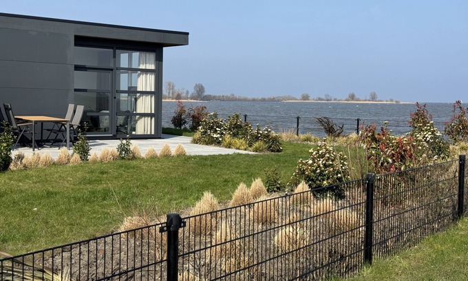 Enkhuizen House | Erste Reihe - mit Zaun - Premium-chalet Ijsselmeerstrand