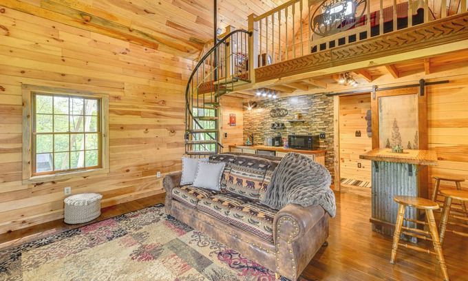 German Cabin | Escape to Nature: Secluded McDonough Cabin!