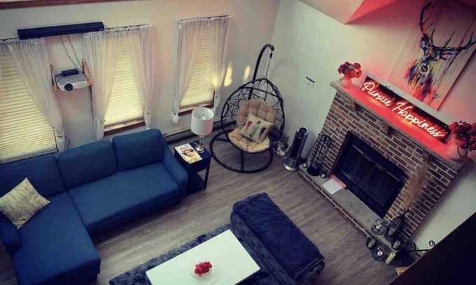 Tobyhanna House | Escape to ‘Pursue Happiness’ - Your Poconos Retreat!