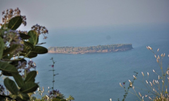 Harnai Apartment | Escape to SeaDeck: Your Perfect Coastal Getaway in Dapoli!
