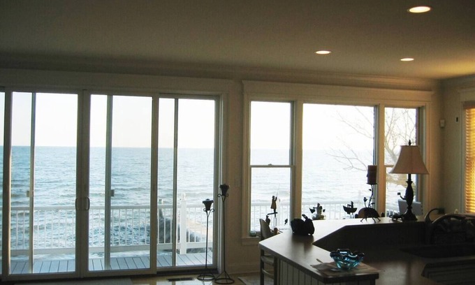 Calvert Beach-Long Beach House | Escape To The Bay - Waterfront Home on the Chesapeake Bay