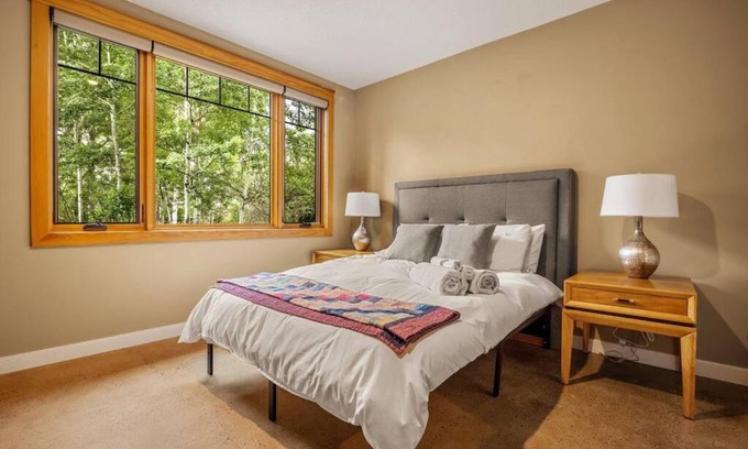 Springbank Apartment | Escape to the Rockies but near Calgary Includes Free Parking and Banff Entry