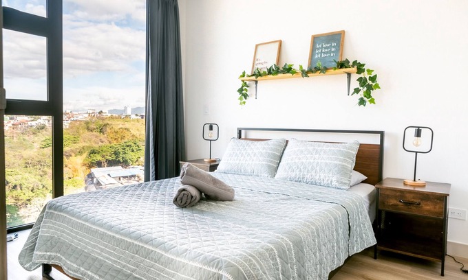 San Jose Apartment | Escape to this luxurious oasis