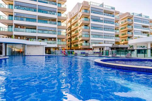 Centro Apartment | Espaçoso Apto 2 Quartos com PISCINA e Churrasqueira - PERFEITO PARA FAMÍLIA a 50m da Praia