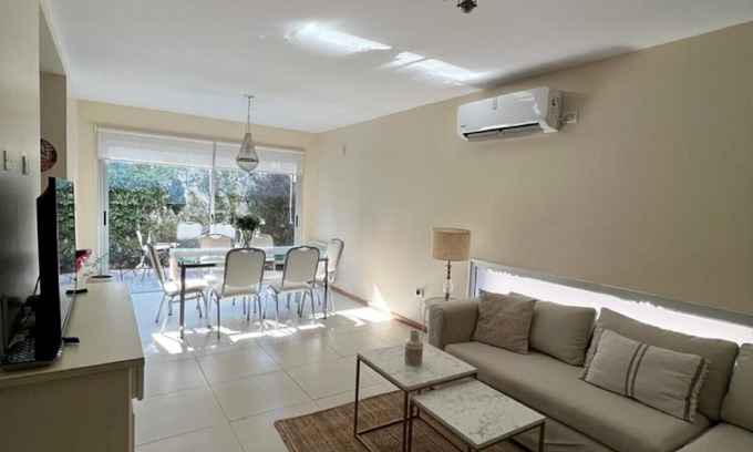 Chacras de Coria House | Espacioso duplex cerca del mall Palmares