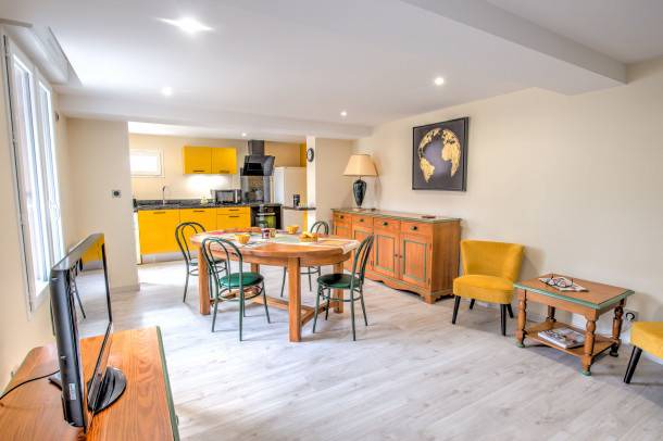 Olivet House | Espelidou is a 2 bedroom, 1 bathroom house is a few minutes from Orléans