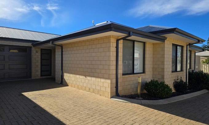 Esperance Villa | Esperance Break Away