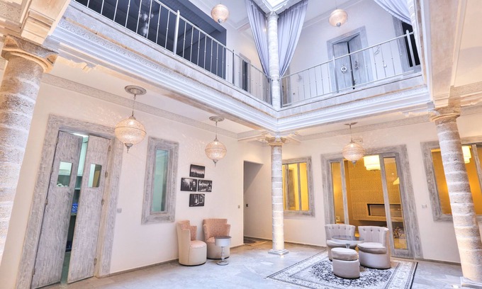Medina Bed & Breakfast | Essaouira, stay in the heart of the city, BALKISS Suite of people (4)