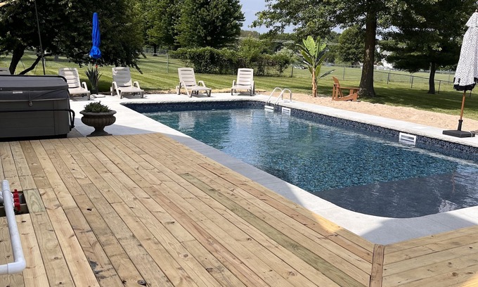 Greenwood House | Estate Home Heated Pool Hot Tub Beach Wi-Fi 8 acres 5000 sqft 5 bd 3.5 bath