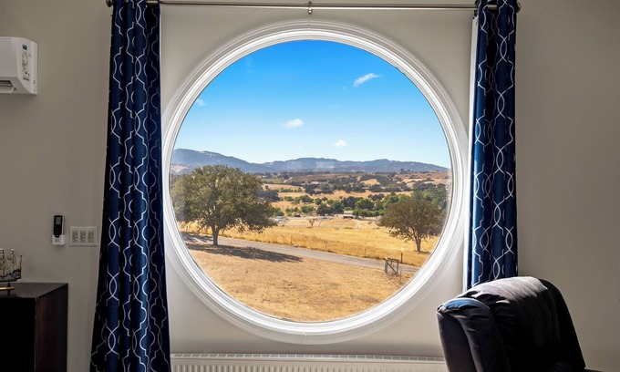 Paso Robles House | Estate@Whispering Oaks-2 Homes/1 Studio Hot Tubs