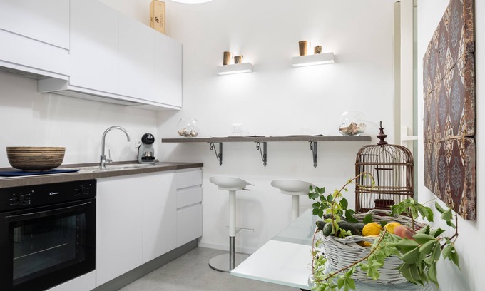 Ruggero Settimo Apartment | EsterOlga wonderful finely furnished apartment in the city center