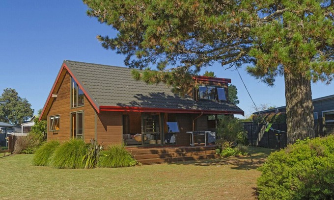 Pauanui Cottage | Estuary Escape - Pauanui Holiday Home