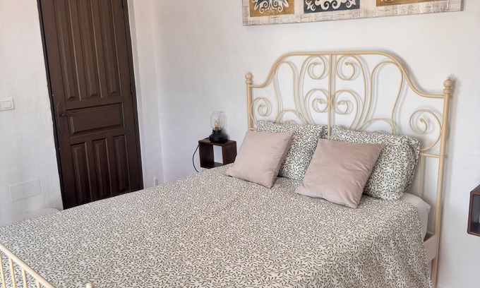 Benamocarra Apartment | Estudio Cómpeta - Cozy and Comfortable Studio in Casa Bambú
