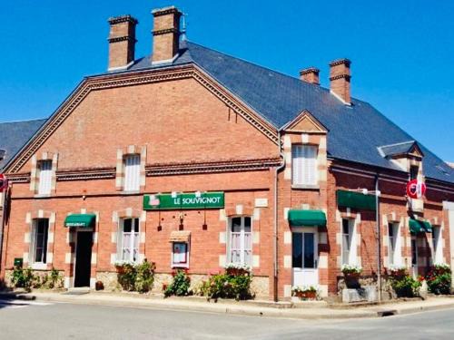 Souvigny-en-Sologne Hotel | Etablissement de tourisme Le SOUVIGNOT - chambres rustiques-15 min Parc Fédéral de Lamotte Beuvron