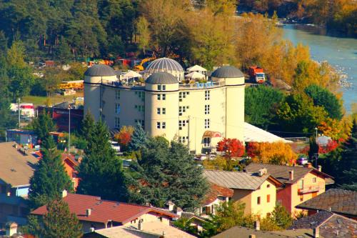 Montan-Angelin-Arensod Hotel | Etoile Du Nord
