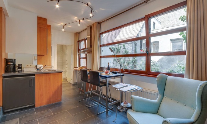 Lower Town Apartment | Europea Residence Studio next to La Grand Place - Brussels