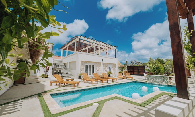 De Bruynewijk Apartment | EVA Spa Resort - Poolside 2BR Getaway