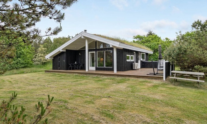 Rødhus House | "Evan" - 1.3km from the sea by Interhome