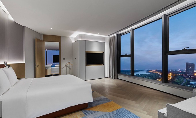 Pukou Hotel | EVEN Hotels Nanjing Yangtze River by IHG
