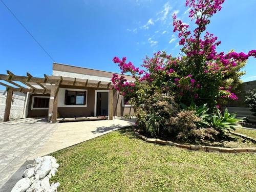 Xangri-La House | Excelente localização a metros do mar e próximo a todos os recursos