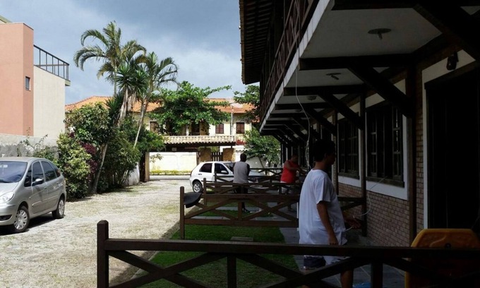 Pero House | EXCELLENT HOUSE OF 03 BEDROOMS, TWO VACANCIES, CLOSED CONDOMINIUM, CLOSE TO THE BEACH