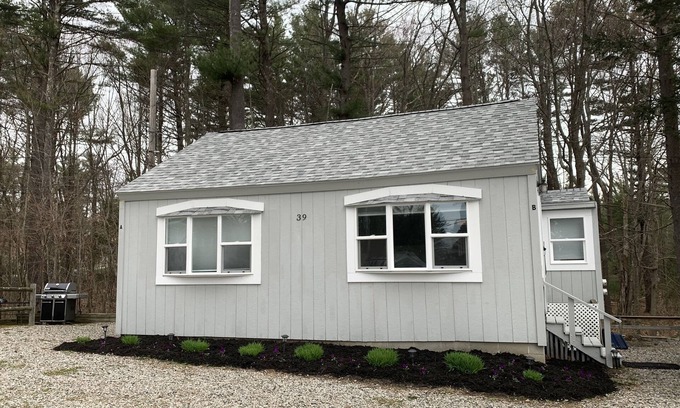Ogunquit Cottage | Excellent Location and Value! 1/2 Mile walk to the Beach