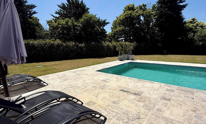 Berre-des-Alpes House | Exceptional villa with swimming pool, large garden and children's play area