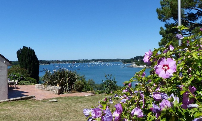Arradon Villa | Exceptional villa in Arradon with garden and view