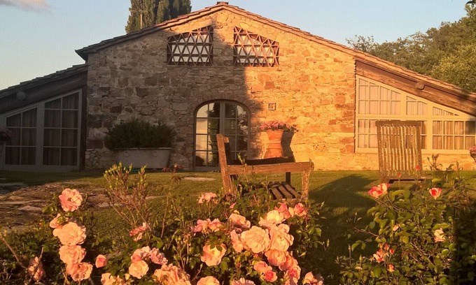 Panzano in Chianti Cottage | Exceptionally pretty cottage with pool, views, in walking distance from Panzano