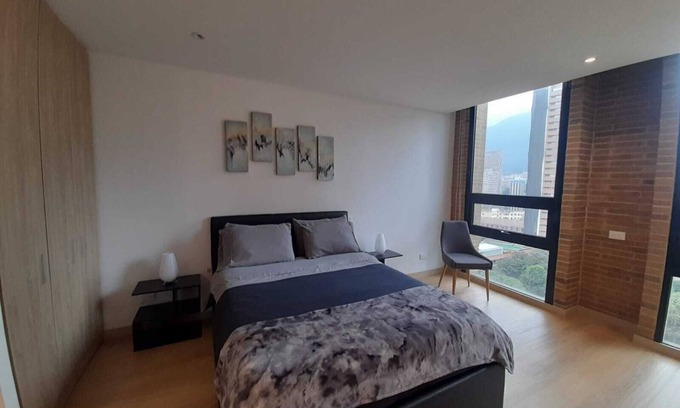 Centro International Apartment | Exciting and illuminated on Bogotán