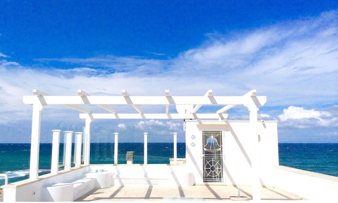 Villanova Apartment | Exclusive and charming penthouse right on the beach, 4 people