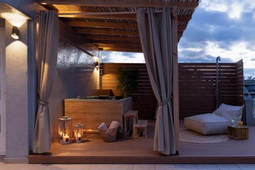 Attiki Apartment | Exclusive Luxury Penthouse With Spa 5' to Metro
