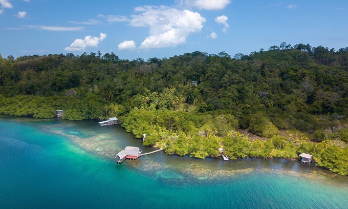 Tierra Oscura House | ✨Exclusive✨Jungle Retreat on Bioluminescent Lagoon