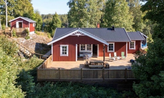 Odskolt House | Exclusive family accommodation in a fantastic and quiet location. Pets allowed!
