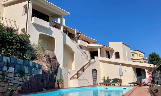 Castelmola Villa | Exclusive villa above Taormina with pool and views of Etna and the sea