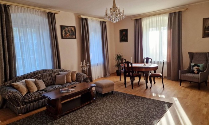 Burgau Bed & Breakfast | Executive Suite, Gartenseitig - Palais Kneissl