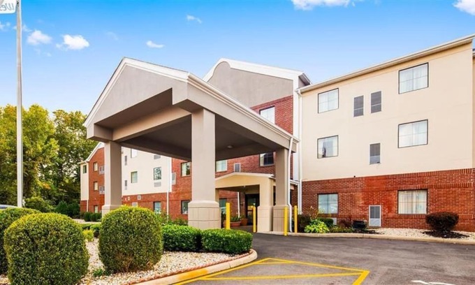Pickerington Hotel | Executive Suites - Columbus East