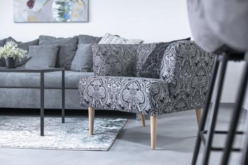 Wollmatingen Apartment | Exklusive (OG) Neubau-Ferienwohnung mit Fernsicht