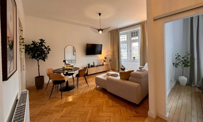 Hauptbahnhof Apartment | Exklusives Studioapartment im Herzen Saarbrückens