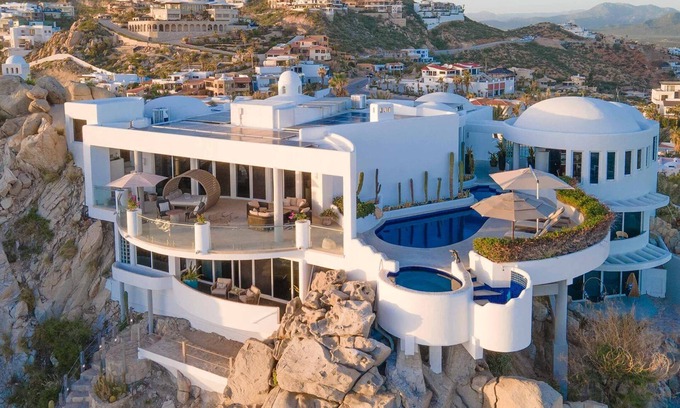 Pedregal Villa | Expansive Cliffside Villa with Panoramic Ocean View, Sauna, Pool & Jacuzzi. Daily Butler Included