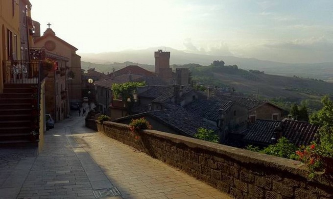 Proceno Apartment | Experience a breathtaking vacation in a castle, restaurant,stunning views